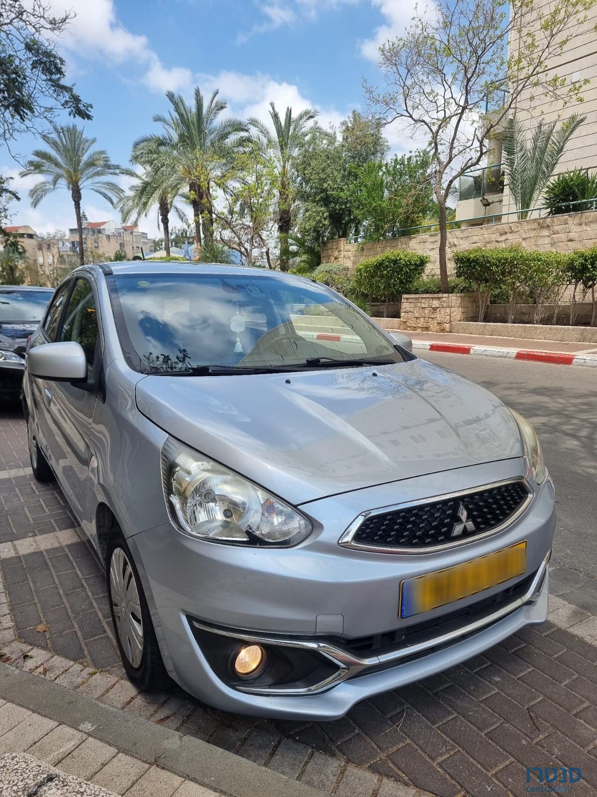 2017' Mitsubishi Space Star מיצובישי ספייס סטאר photo #1