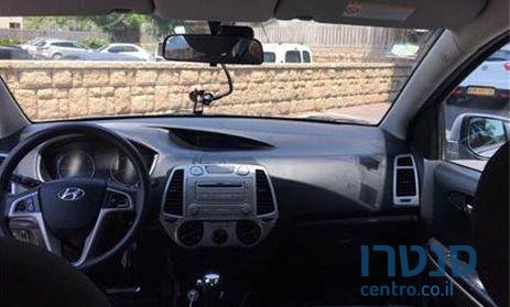 2012' Hyundai i20 יונדאי photo #3