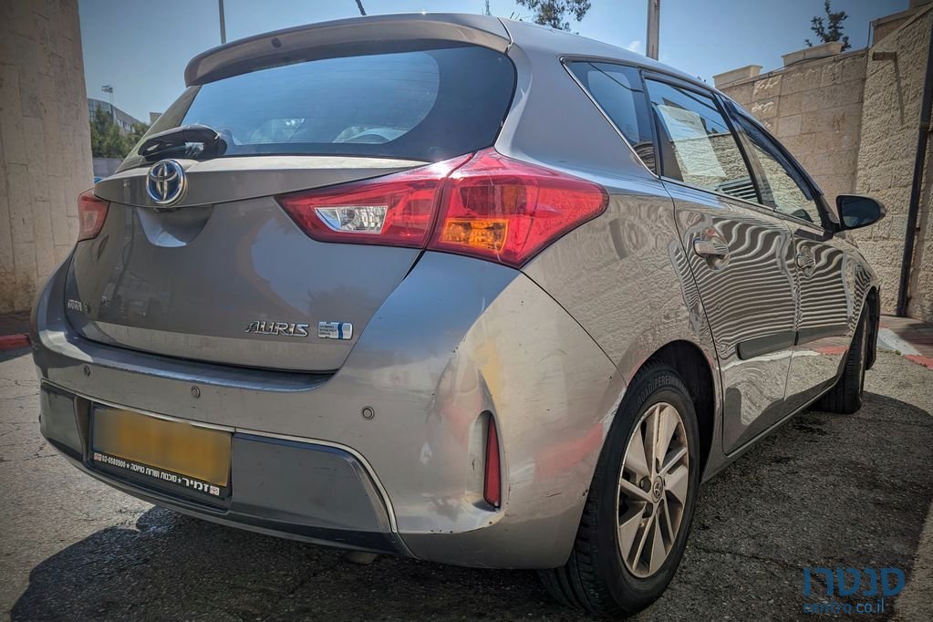 2014' Toyota Auris טויוטה אוריס photo #2