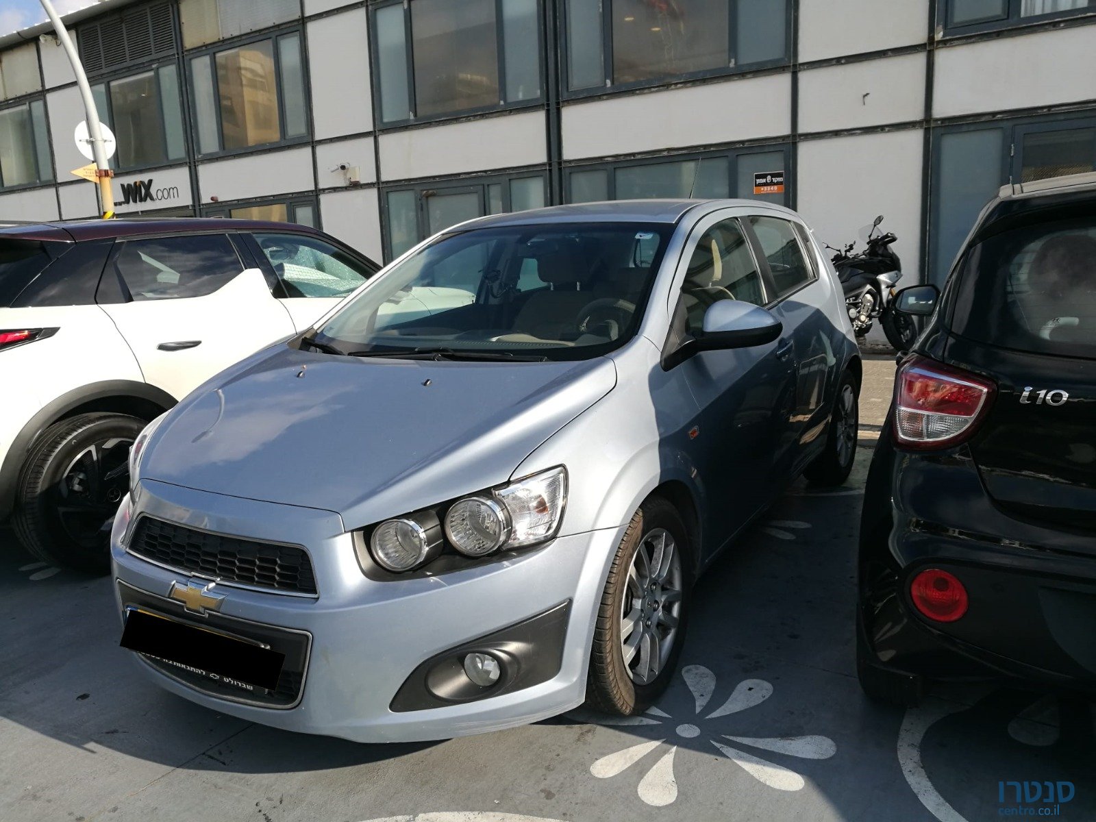 2011' Chevrolet Sonic LT photo #1