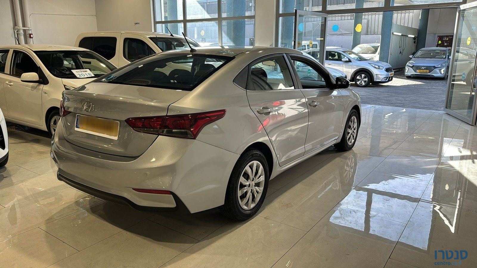 2019' Hyundai Accent photo #3