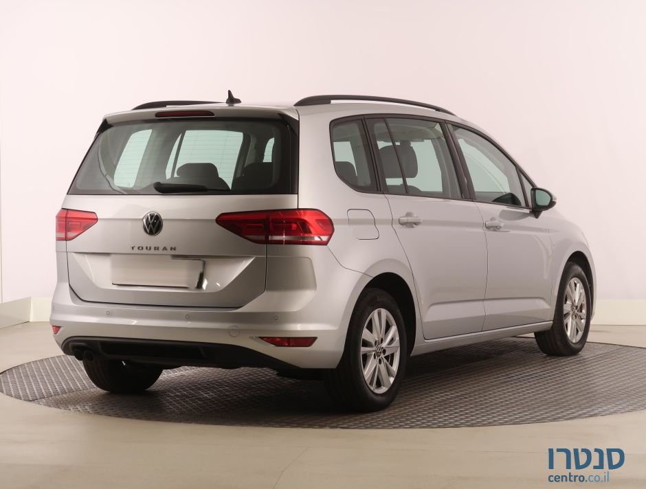 2021' Volkswagen Touran photo #3
