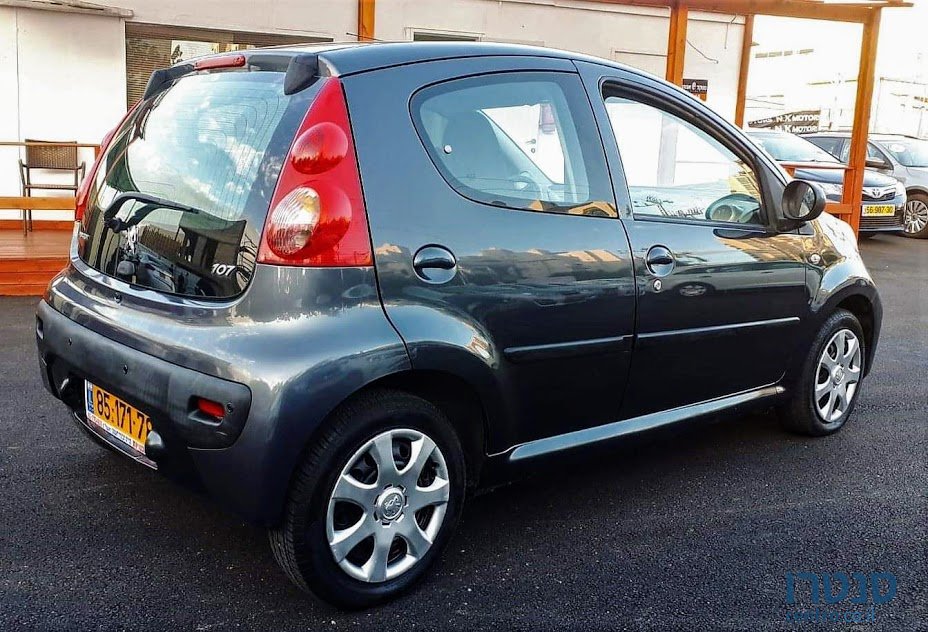 2012' Peugeot 107 photo #3