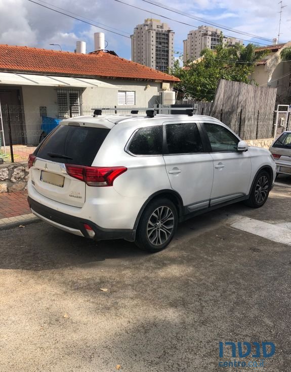 2016' Mitsubishi Outlander מיצובישי אאוטלנדר photo #2