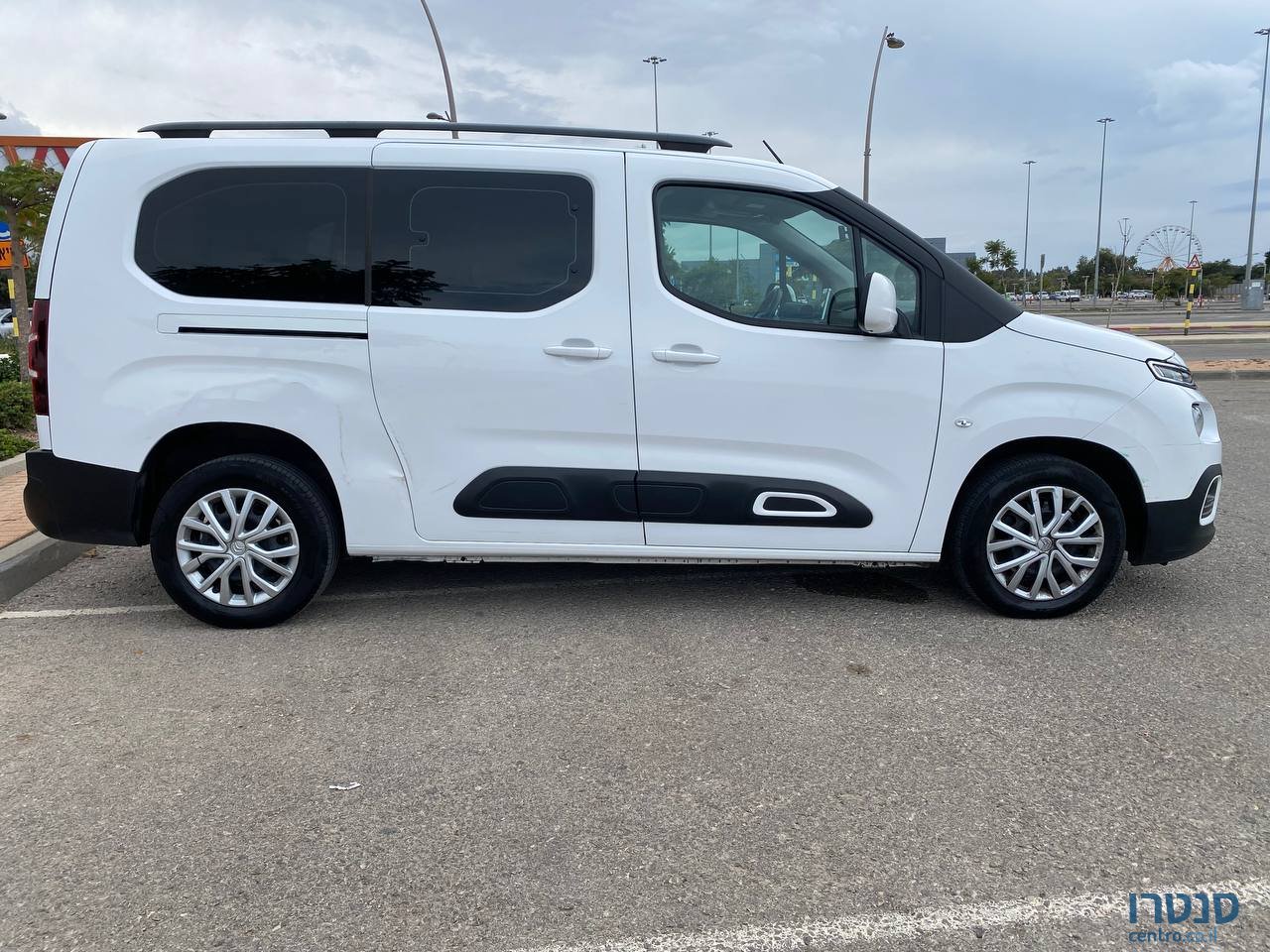 2020' Citroen photo #3