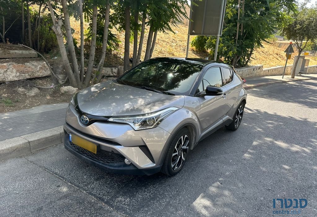 2018' Toyota C-HR טויוטה photo #1