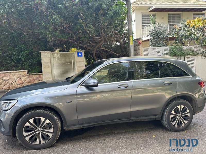 2021' Mercedes-Benz GLC מרצדס photo #1