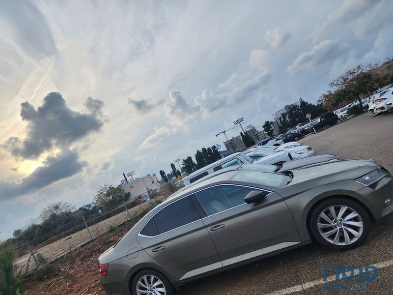 2018' Skoda Superb סקודה סופרב photo #6