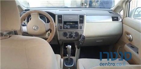 2008' Nissan Tiida photo #2