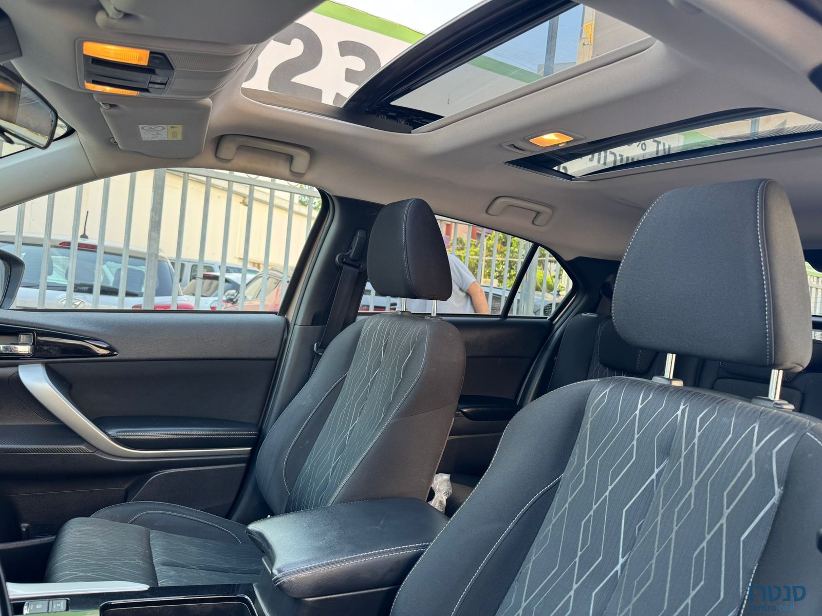 2021' Mitsubishi Eclipse Cross photo #4