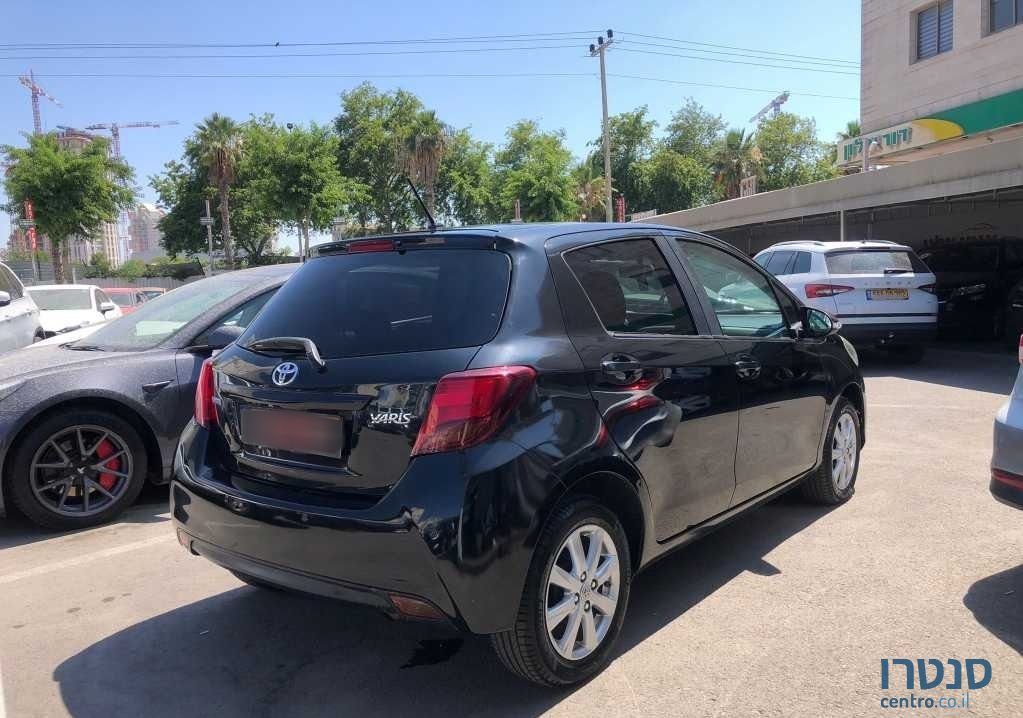 2016' Toyota Yaris טויוטה יאריס photo #3