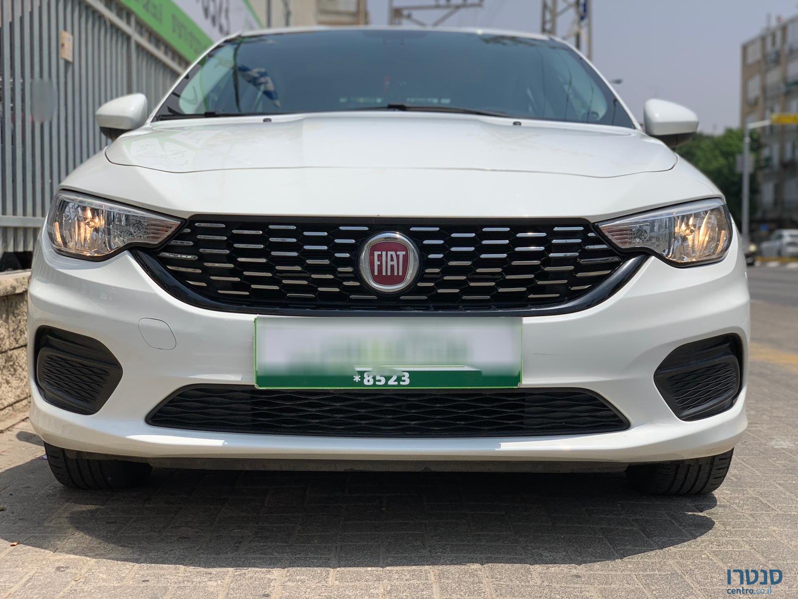 2017' Fiat Tipo photo #2
