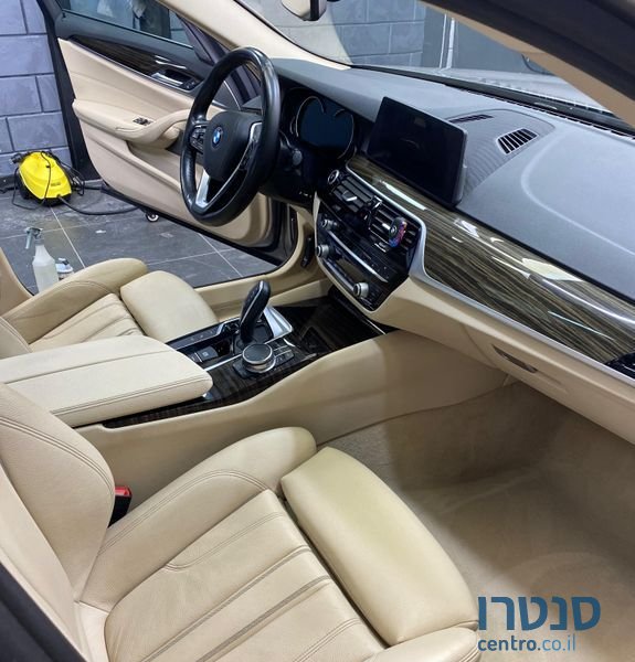 2018' BMW 5 Series ב.מ.וו סדרה 5 photo #4