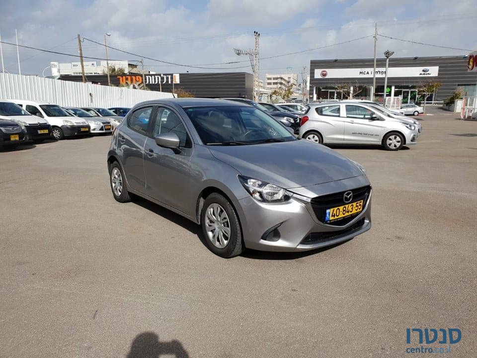 2016' Mazda 2 photo #1