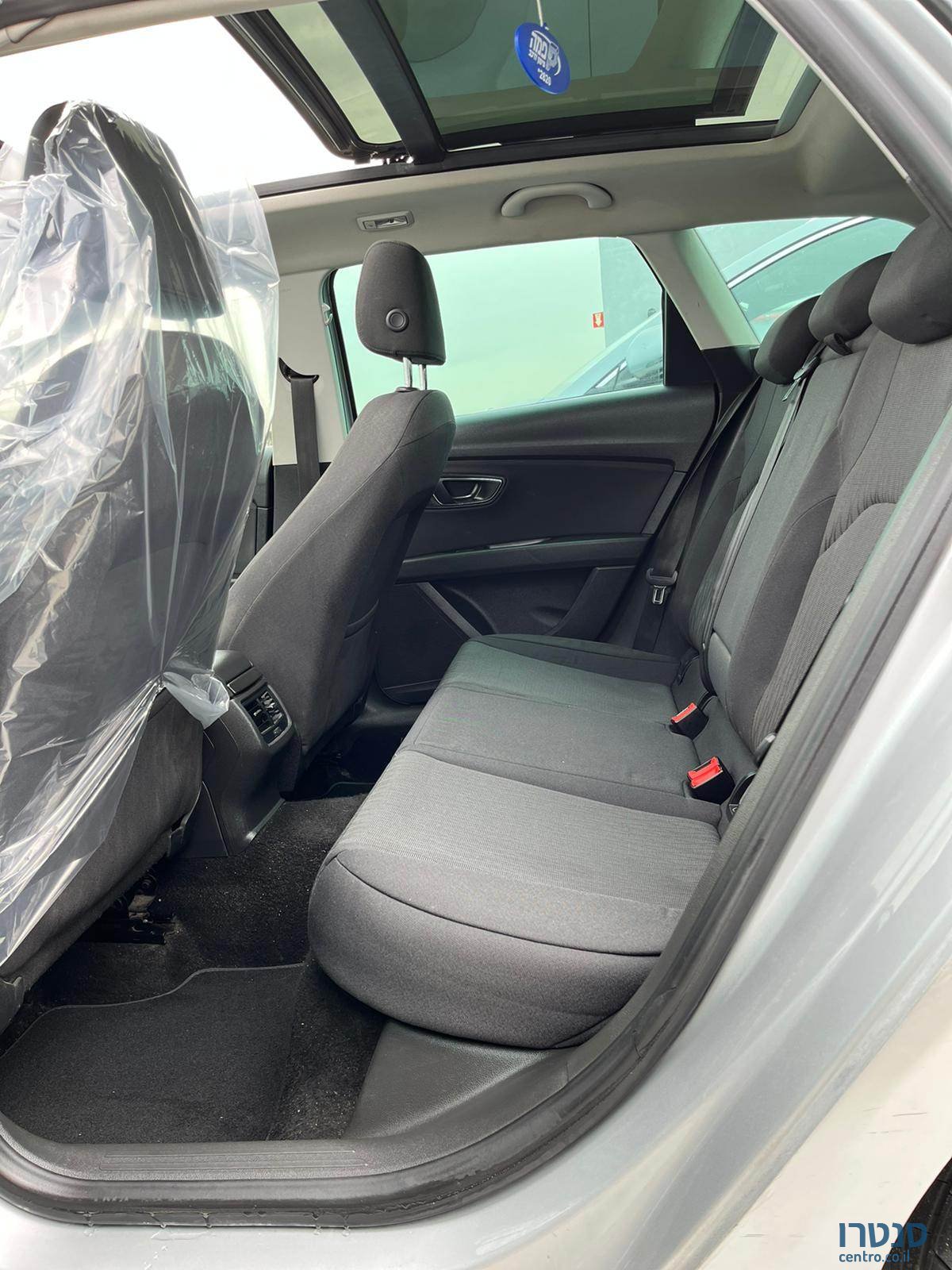 2017' SEAT Leon photo #6