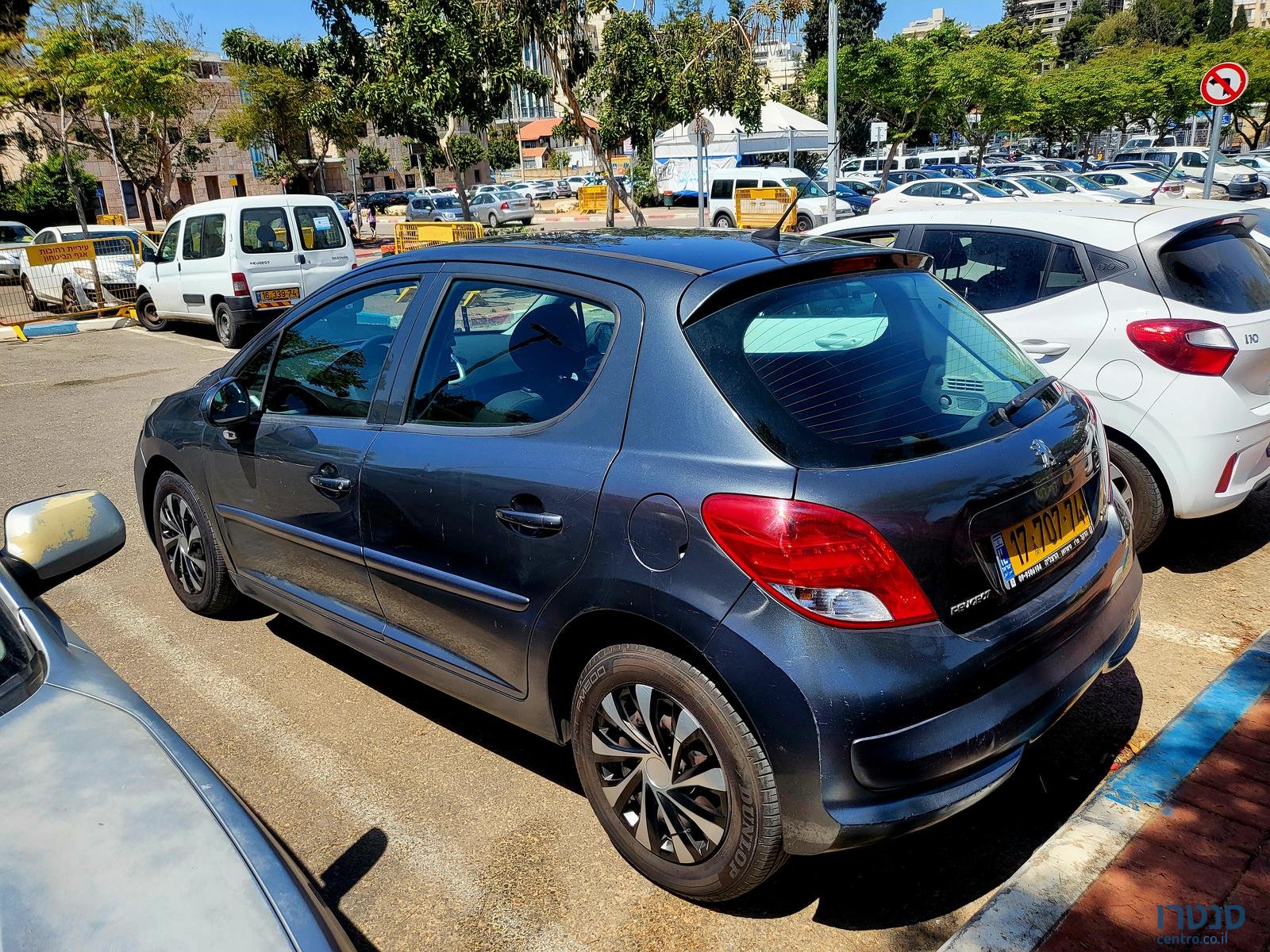 2011' Peugeot 207 photo #2