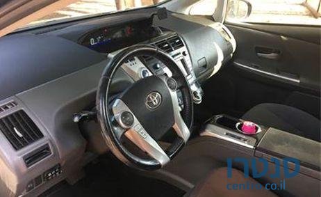 2015' Toyota Prius טויוטה פריוס photo #2