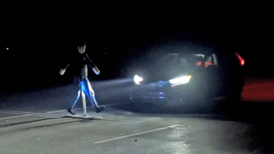 Pedestrian Detection Tech Doesn't Work Very Well In The Dark: IIHS