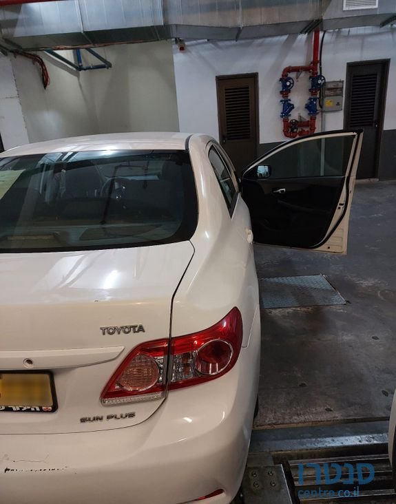 2011' Toyota Corolla טויוטה קורולה photo #3