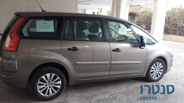 2010' Citroen C4 photo #1