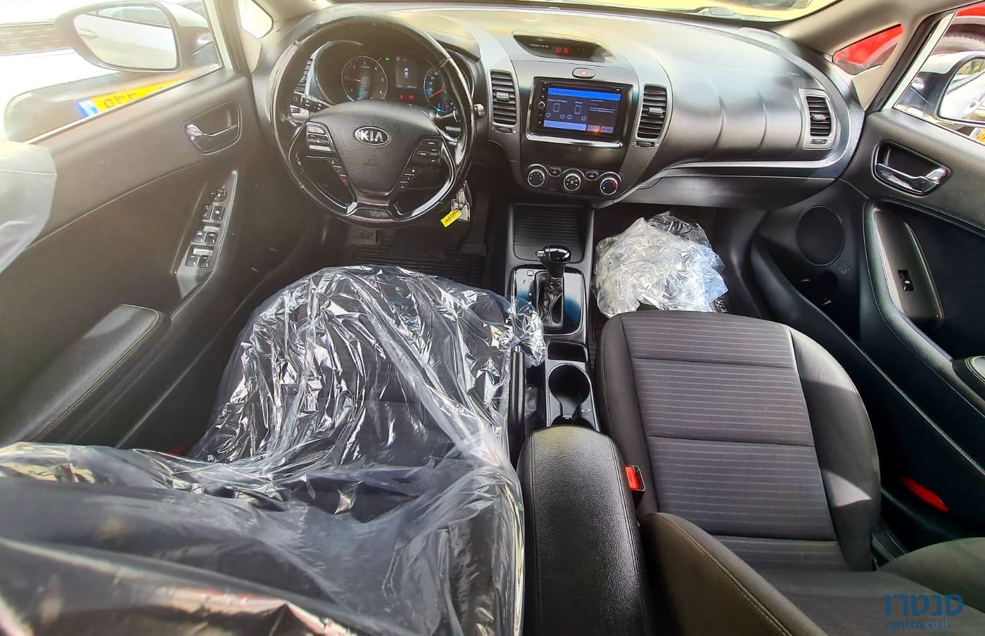 2018' Kia Forte photo #5