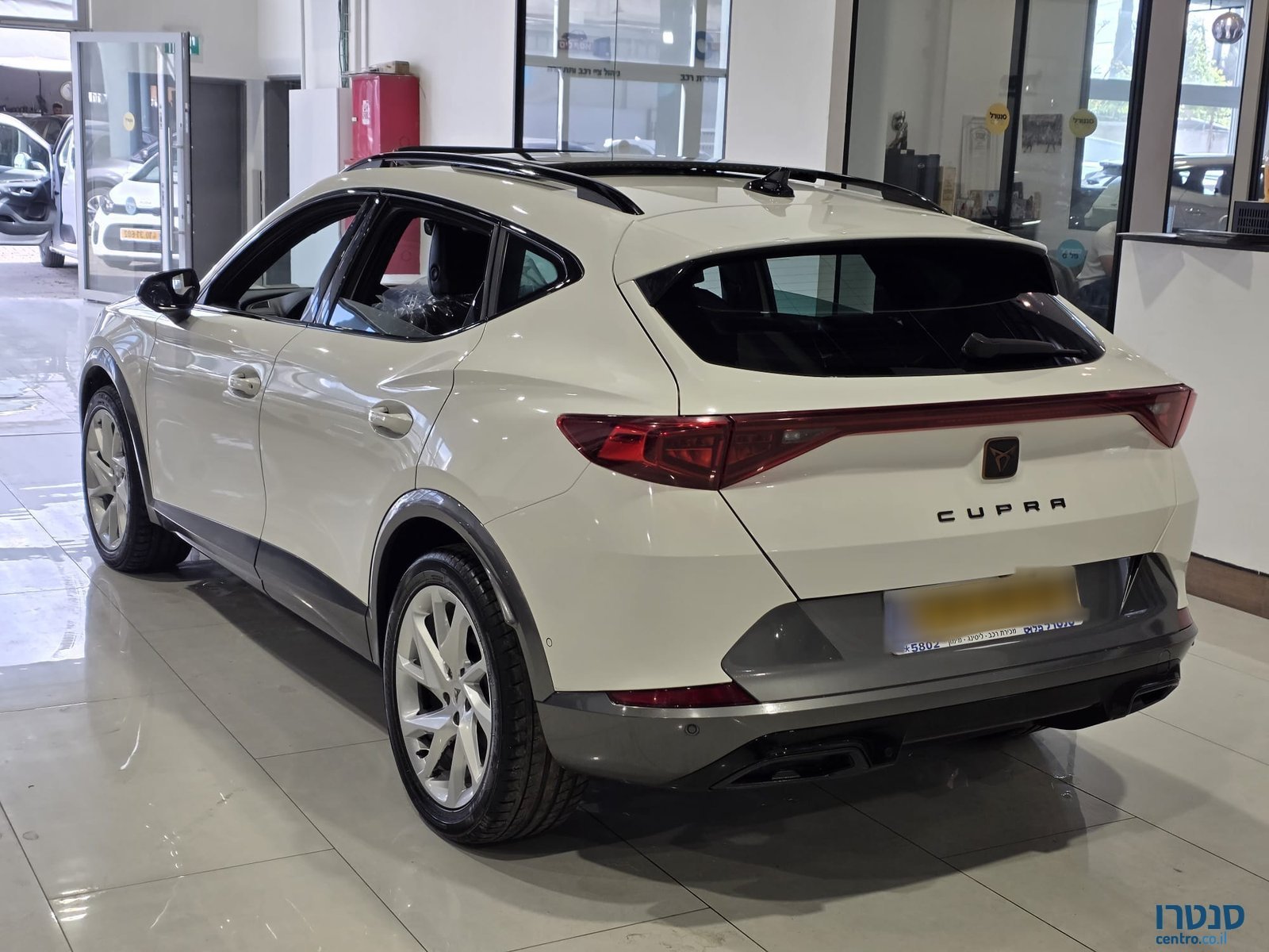 2022' SEAT Cupra photo #5