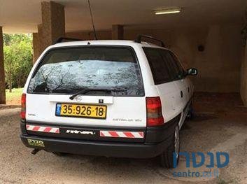 1996' Opel Astra Gl ‏1600 סטיישן ידני photo #3