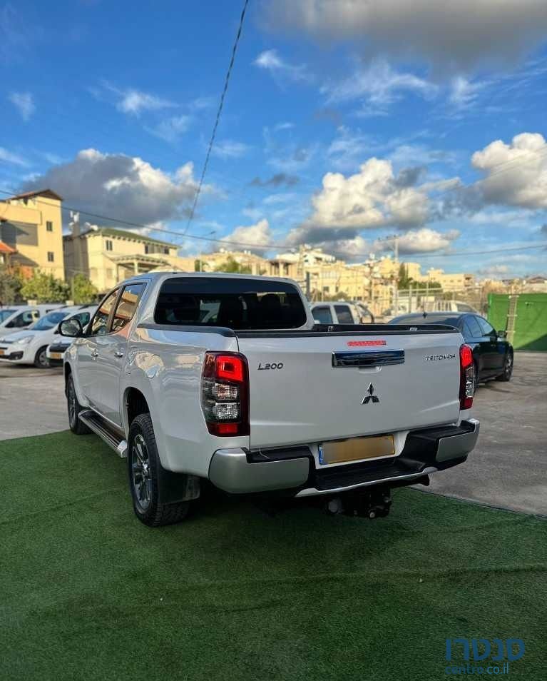 2022' Mitsubishi L200 4X4 מיצובישי טרייטון photo #4