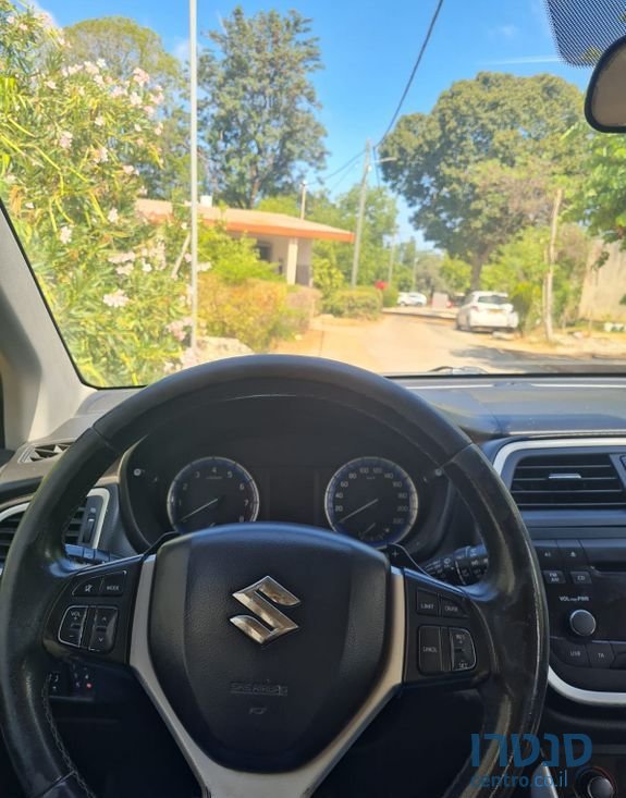 2013' Suzuki SX4 סוזוקי קרוסאובר photo #3