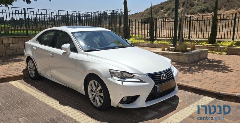 2014' Lexus IS לקסוס photo #1