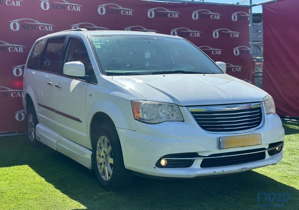 2014' Chrysler Grand Voyager קרייזלר גראנד וויאג'ר photo #1
