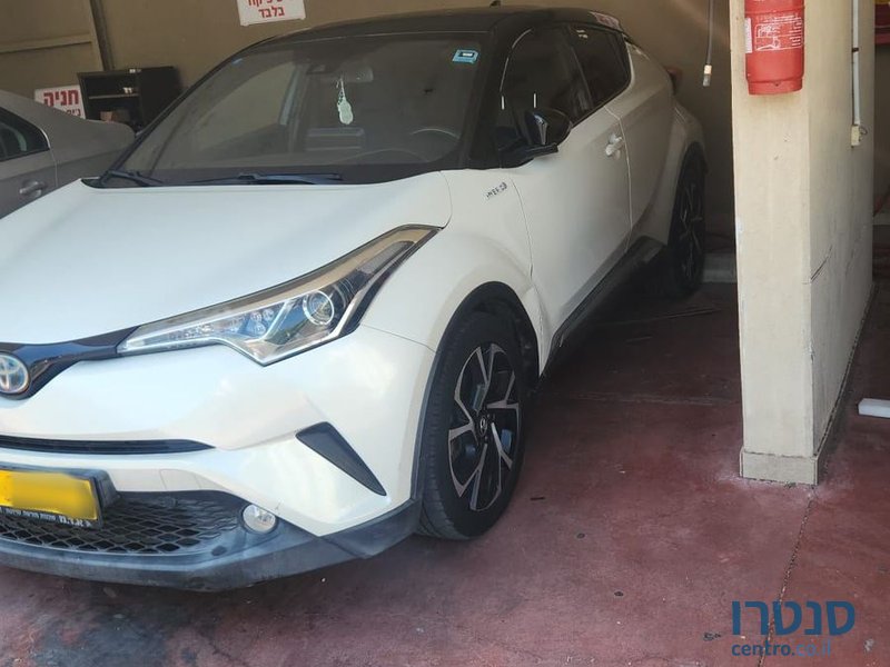 2018' Toyota C-HR טויוטה photo #2