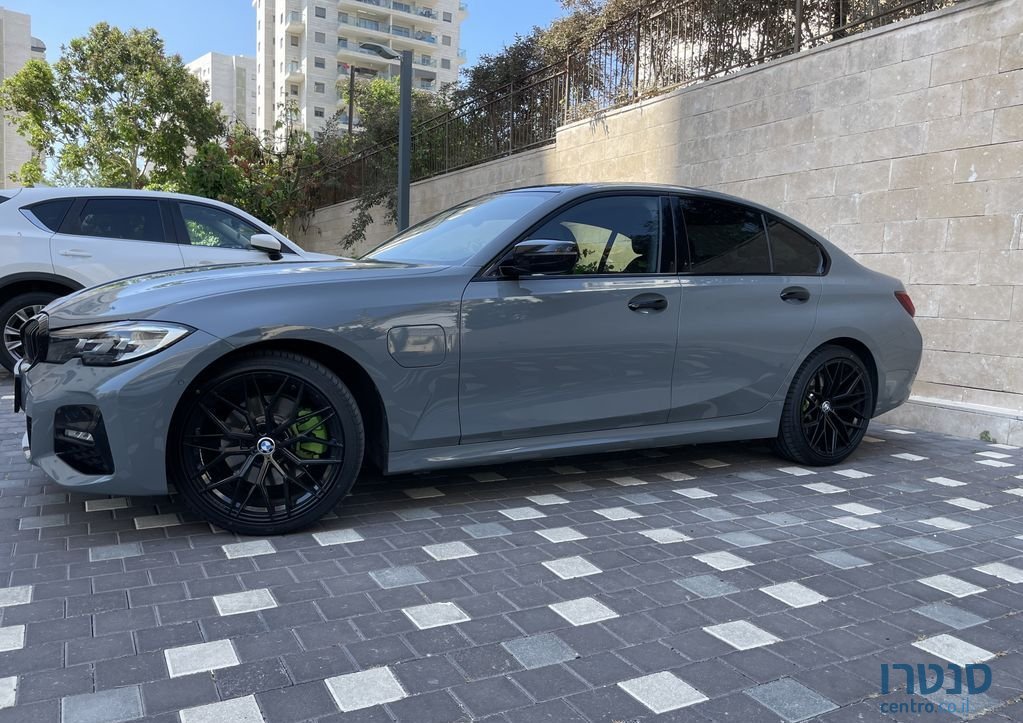 2022' BMW 3 Series ב.מ.וו סדרה 3 photo #4