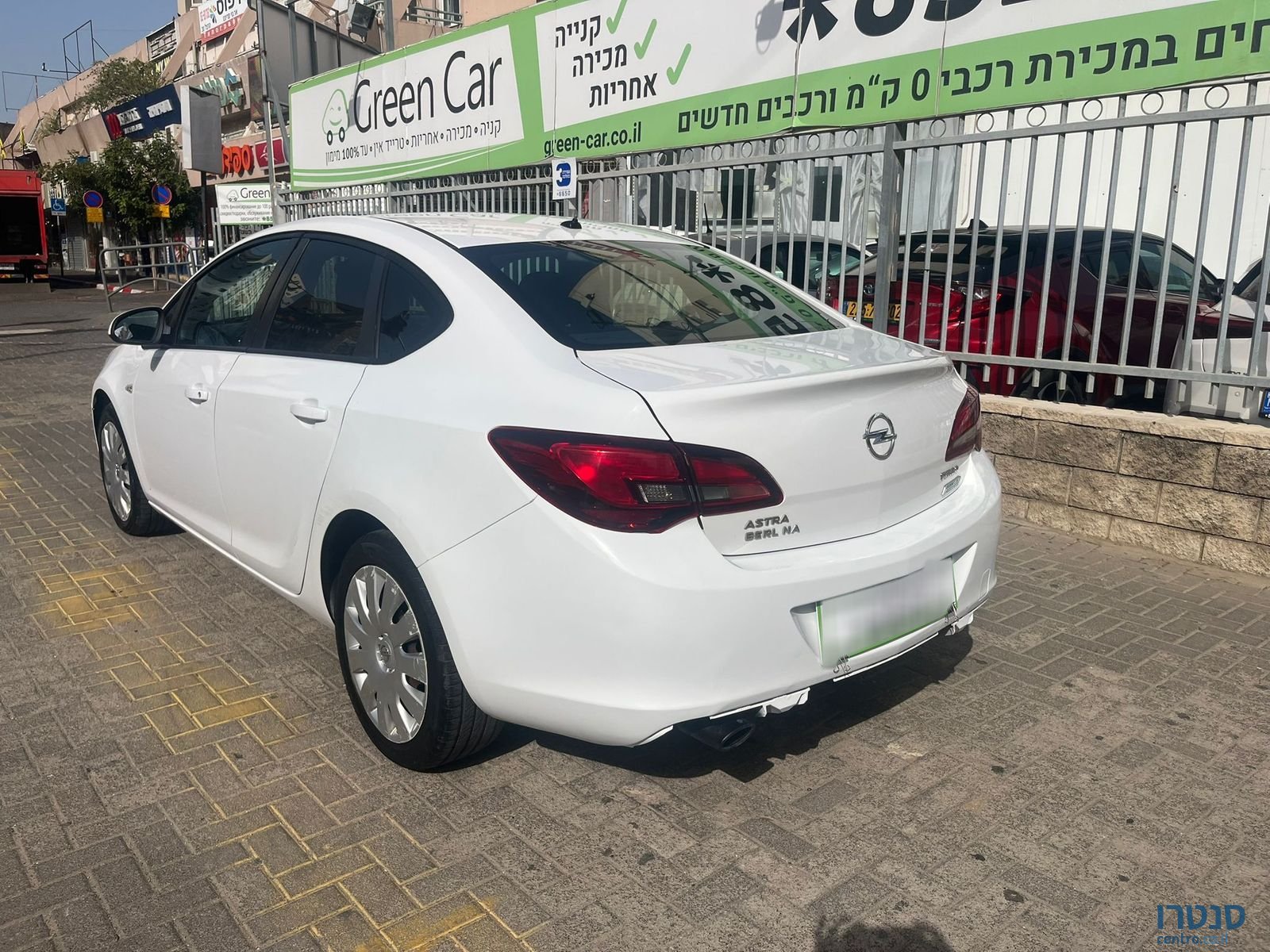 2014' Opel Astra photo #5