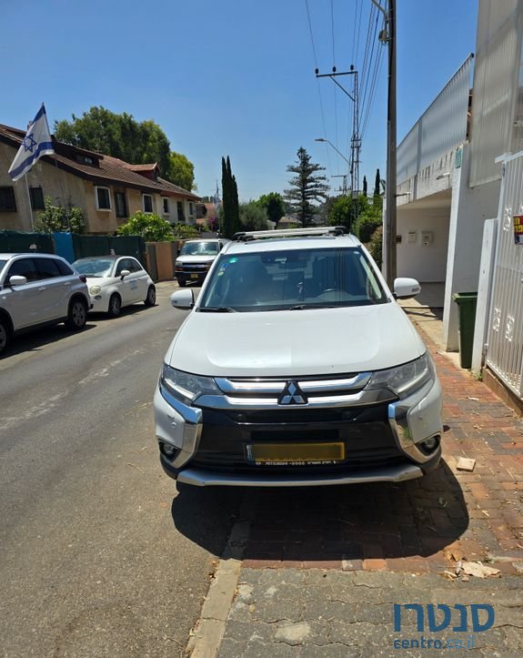 2018' Mitsubishi Outlander מיצובישי אאוטלנדר photo #3