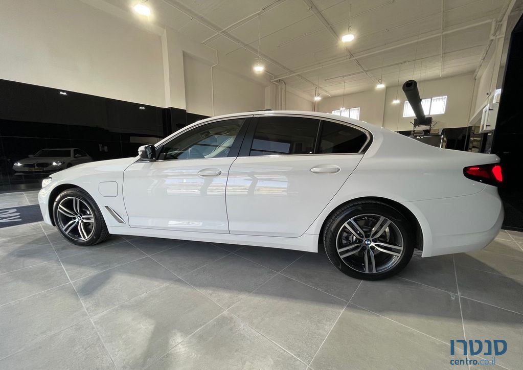 2022' BMW 5 Series ב.מ.וו סדרה 5 photo #5