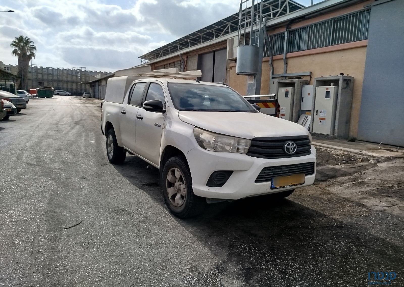 2017' Toyota Hilux טויוטה היילקס photo #2