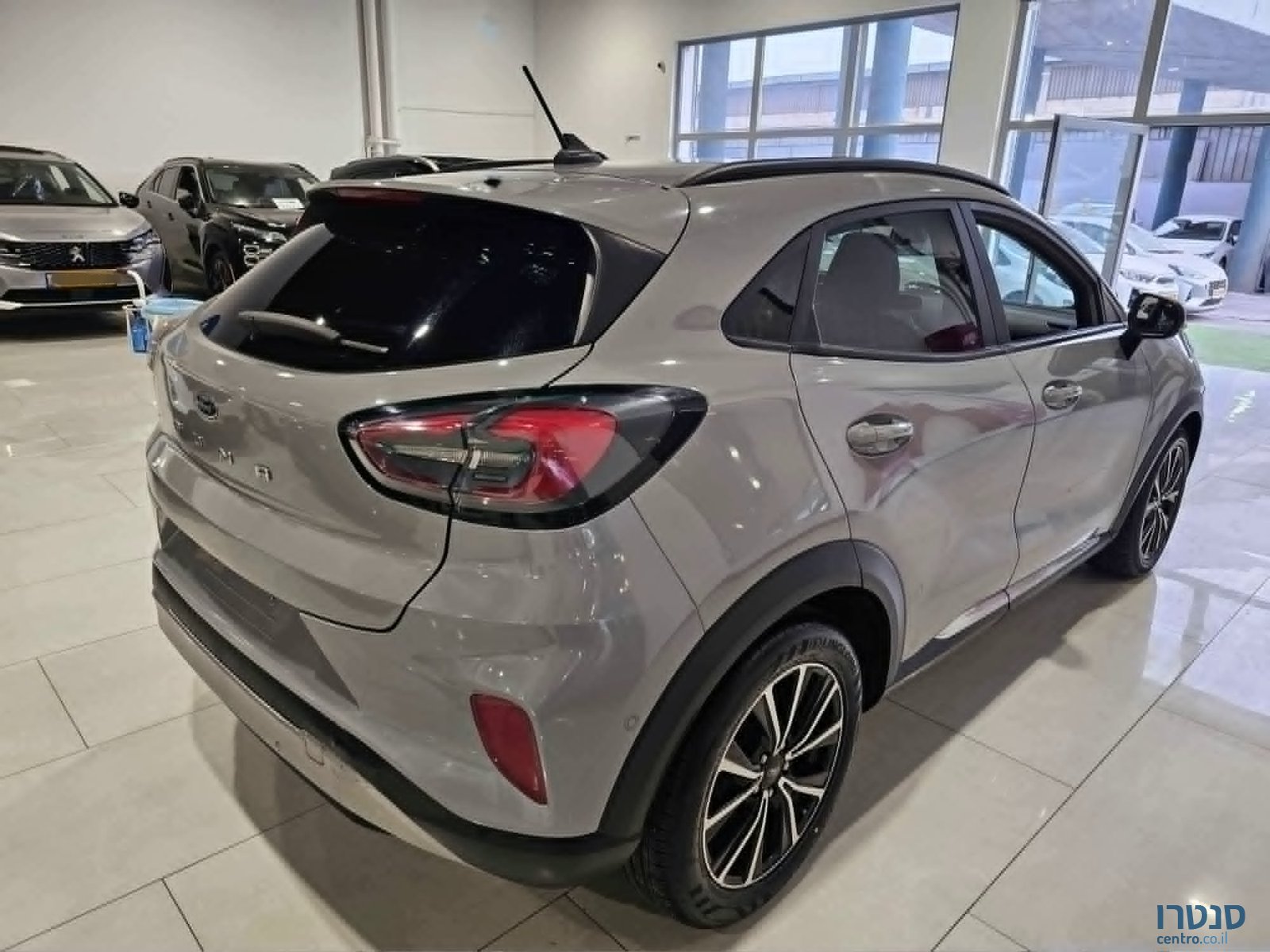 2021' Ford Puma photo #5