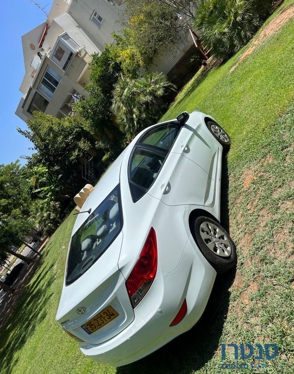 2015' Hyundai i25 יונדאי photo #4