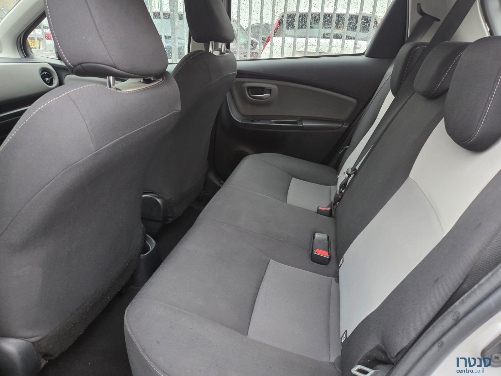 2019' Toyota Yaris photo #4