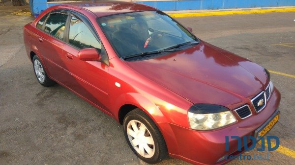 2004' Chevrolet Optra photo #1