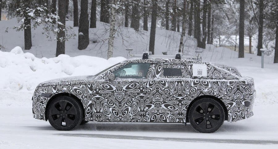 Range Rover Velar EV testing