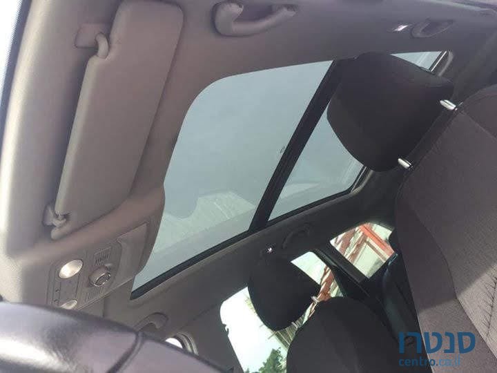 2015' SEAT Leon photo #4