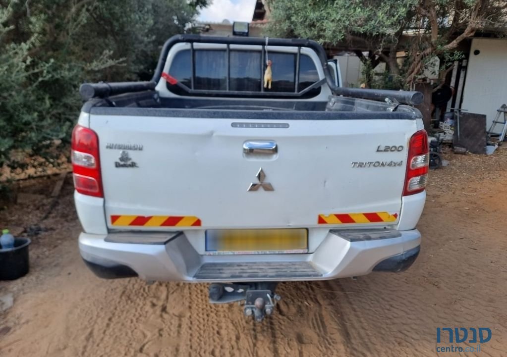 2016' Mitsubishi L200 4X4 מיצובישי טרייטון photo #5