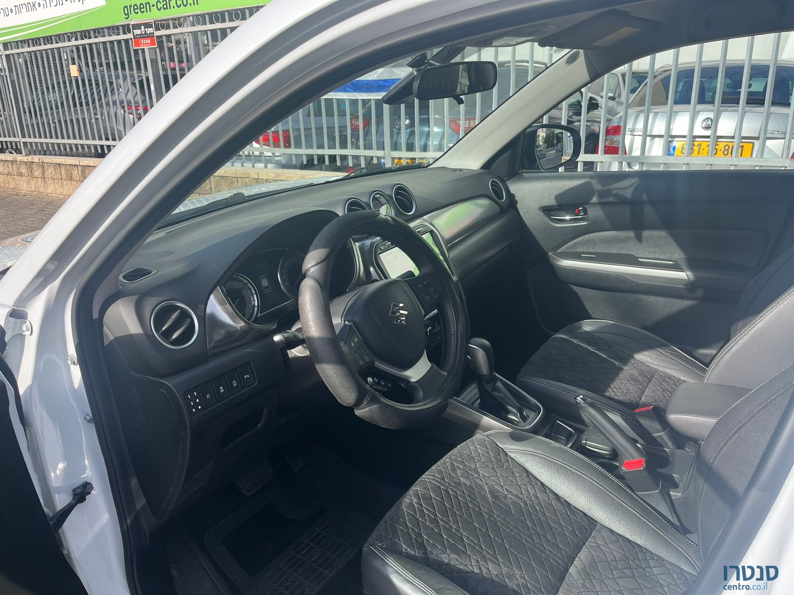 2020' Suzuki Vitara photo #2