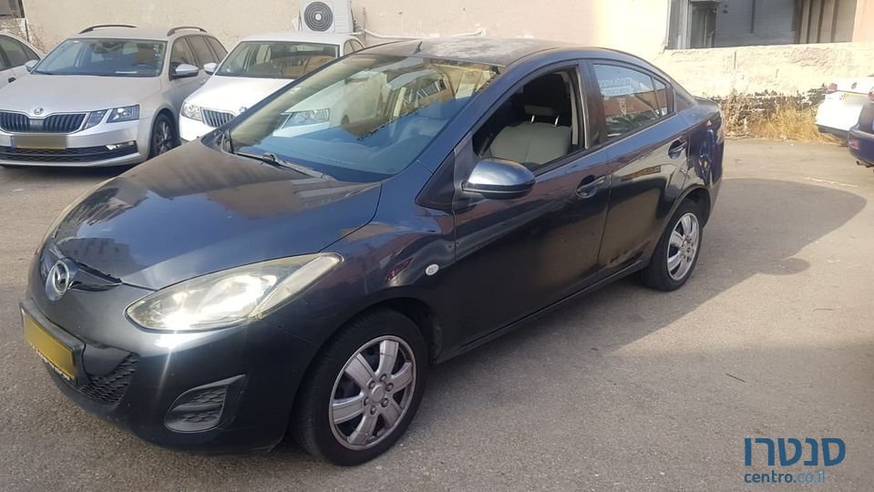 2011' Mazda 2 photo #1