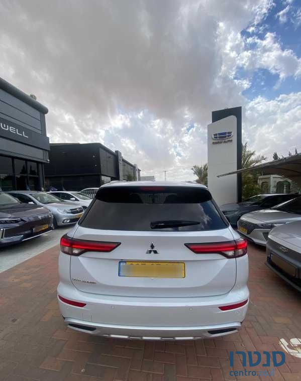 2021' Mitsubishi Outlander מיצובישי אאוטלנדר photo #2