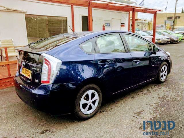 2015' Toyota Prius photo #2