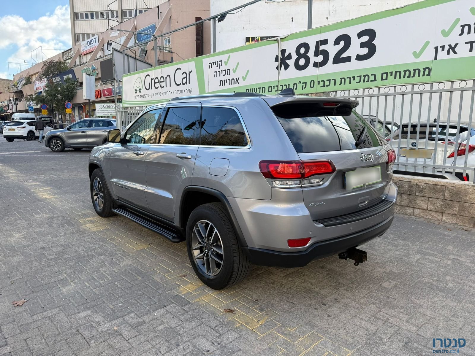 2022' Jeep Grand Cherokee photo #5