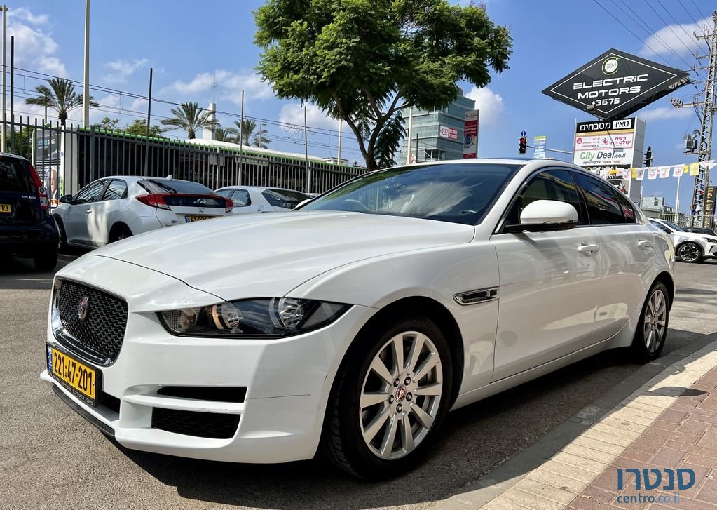 2018' Jaguar Xe יגואר photo #2